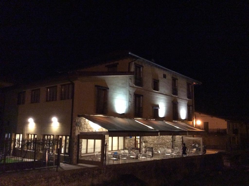 Hotel Rural Los Roturos Maestu Exterior foto